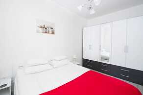 Elisabeth Downtown Apartments by FirstHost