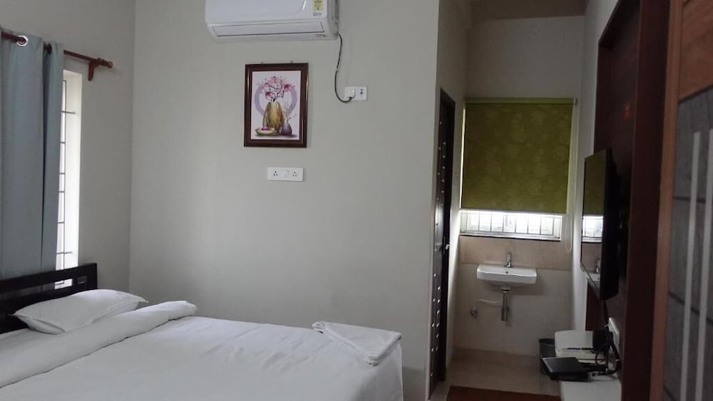 Hotel Akshith Inn