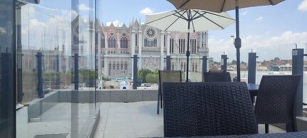 La Casa Mia Leon