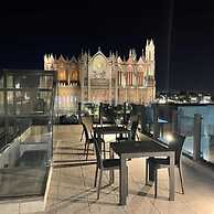 La Casa Mia Leon