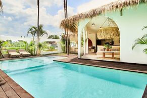 Stunning 4BR Villa With Rice Field View in Umalas