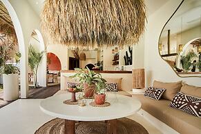 Stunning 4BR Villa With Rice Field View in Umalas