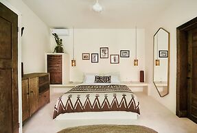 Stunning 4BR Villa With Rice Field View in Umalas