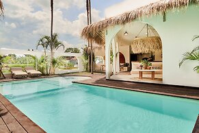 Stunning 4BR Villa With Rice Field View in Umalas