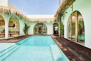 Stunning 4BR Villa With Rice Field View in Umalas