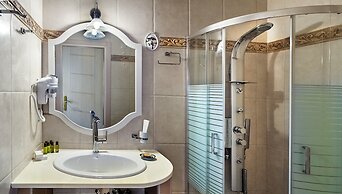 Gioraldi Art Hotel