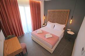 Blue Eye Hotel