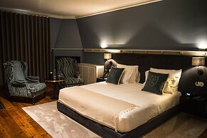 Torel Royal Court