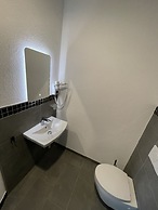 Yebs Hotel