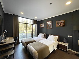 Bricks Hotel