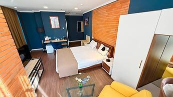 Bricks Hotel