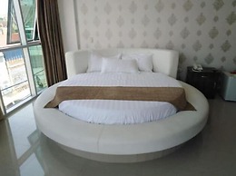 Joneya Hotel