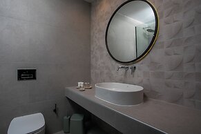 Vanik Suites