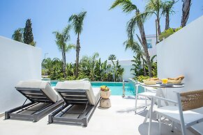 Vanik Suites