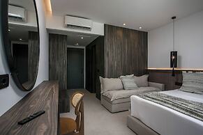 Vanik Suites