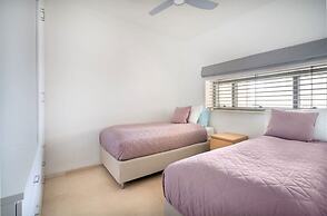 Bright and Clean Rothchild Quarter