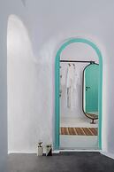 Two Bedroom Villa With Private Indoor Cave Pool