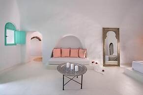 Two Bedroom Villa With Private Indoor Cave Pool