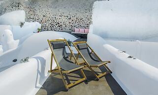 Two Bedroom Villa With Private Indoor Cave Pool