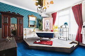 Staycations Maldon Suites