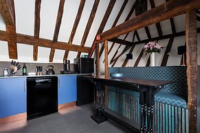 Staycations Maldon Suites