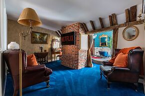 Staycations Maldon Suites