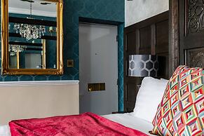 Staycations Maldon Suites