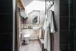 Staycations Maldon Suites