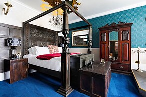 Staycations Maldon Suites