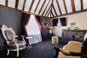 Staycations Maldon Suites