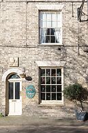 Staycations Maldon Suites