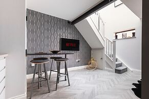 Staycations Maldon Suites