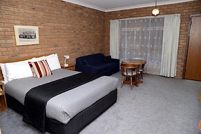 Rodney Motor Inn