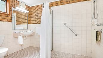 Rodney Motor Inn