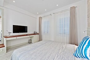 Rhodium Hotel