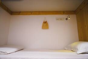 Nap Manor Hostels