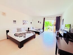Solaz Boutique Hotel