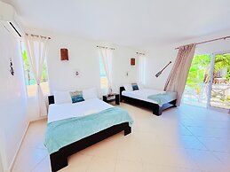 Solaz Boutique Hotel
