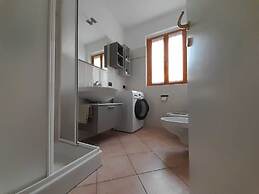 Marco Apartment - Holiday Apartment Luino
