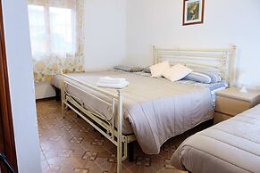Flat With Direct Beach Access-beahost