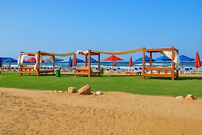 Spacious Beach Hideaway