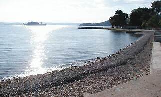 Beachfront Holiday House Žal