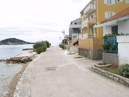 Beachfront Holiday House Žal