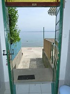 Beachfront Holiday House Žal
