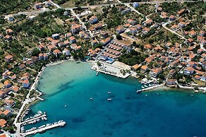 Beachfront Holiday House Žal