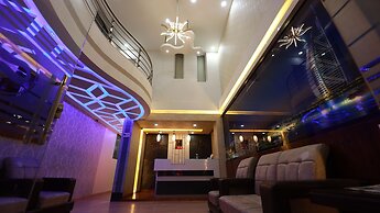 Silver Suite