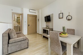 Aria Garden Suites