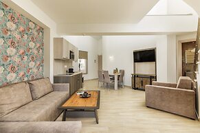 Aria Garden Suites