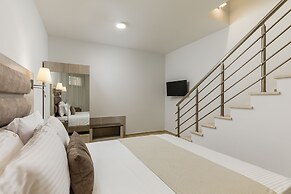 Aria Garden Suites
