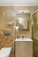 Aria Garden Suites